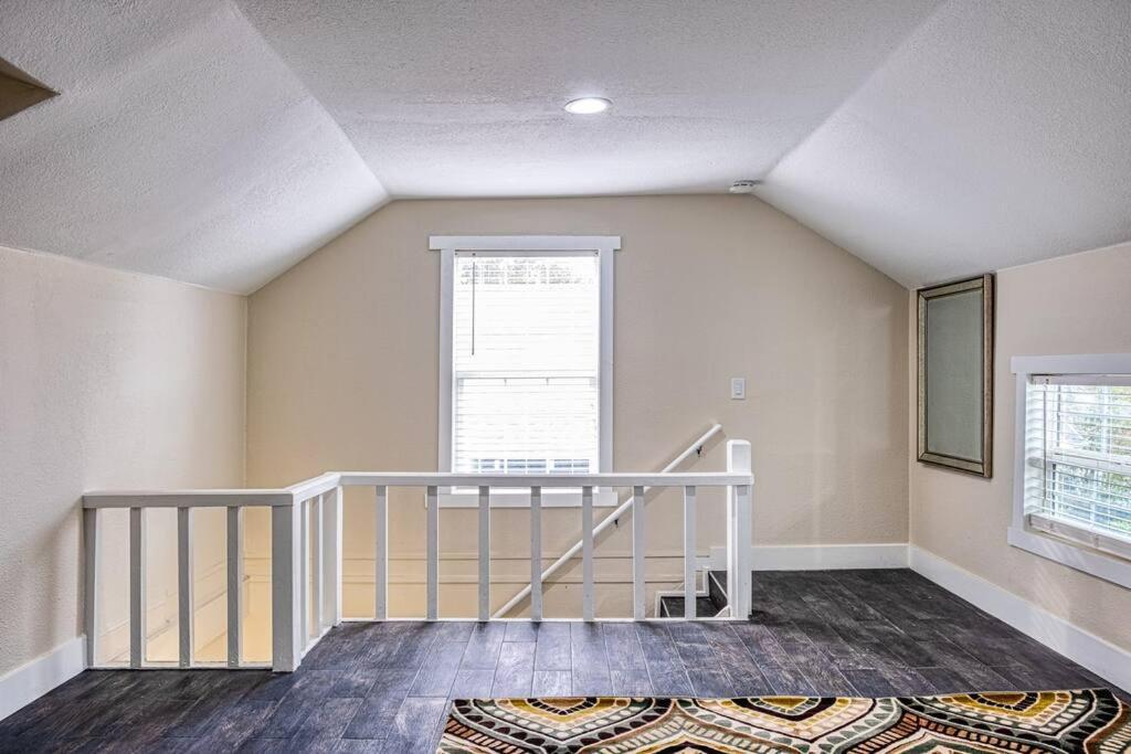 הוילה סקרמנטו 4Br Victorian Walk To Uc Davis & Shriner Med Cen מראה חיצוני תמונה