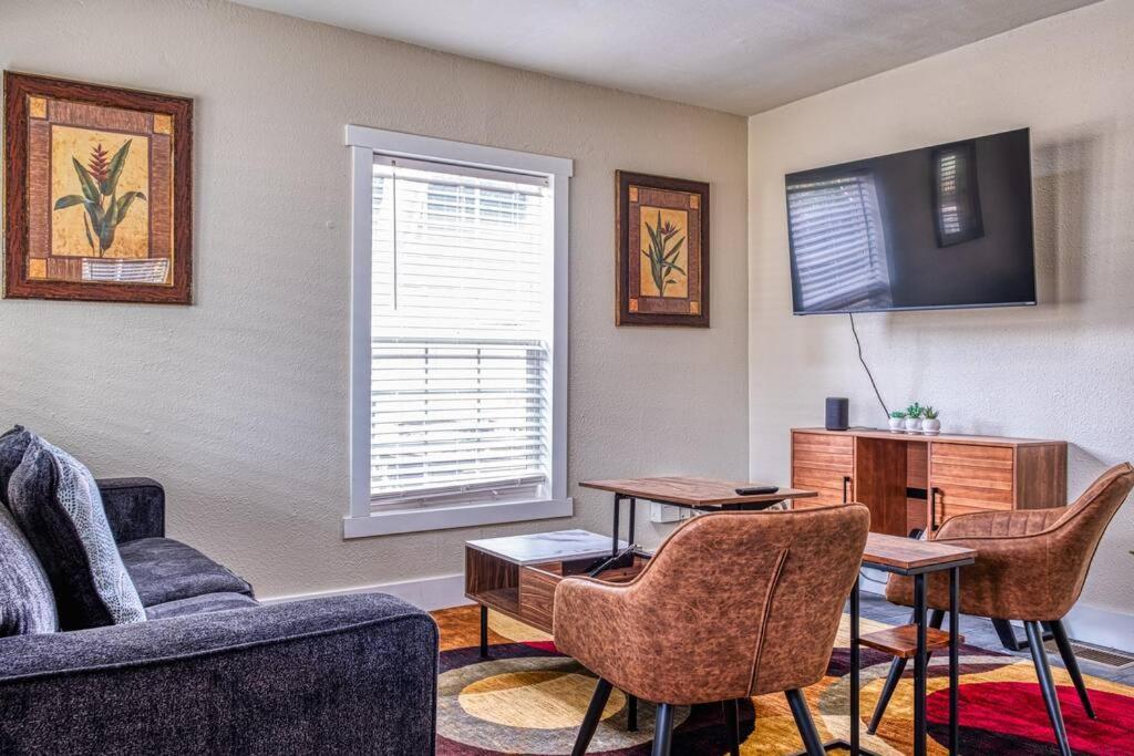 הוילה סקרמנטו 4Br Victorian Walk To Uc Davis & Shriner Med Cen מראה חיצוני תמונה