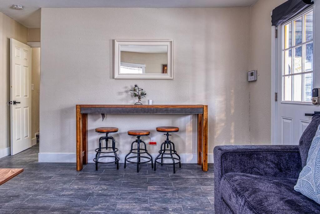 הוילה סקרמנטו 4Br Victorian Walk To Uc Davis & Shriner Med Cen מראה חיצוני תמונה