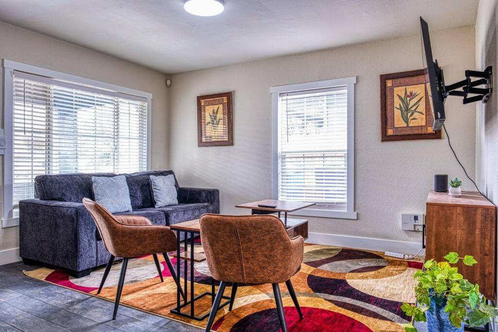 הוילה סקרמנטו 4Br Victorian Walk To Uc Davis & Shriner Med Cen מראה חיצוני תמונה